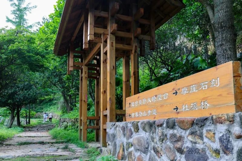 继续向前便到了降虎寨。这更是一处承载数代家国情怀的战略要地。