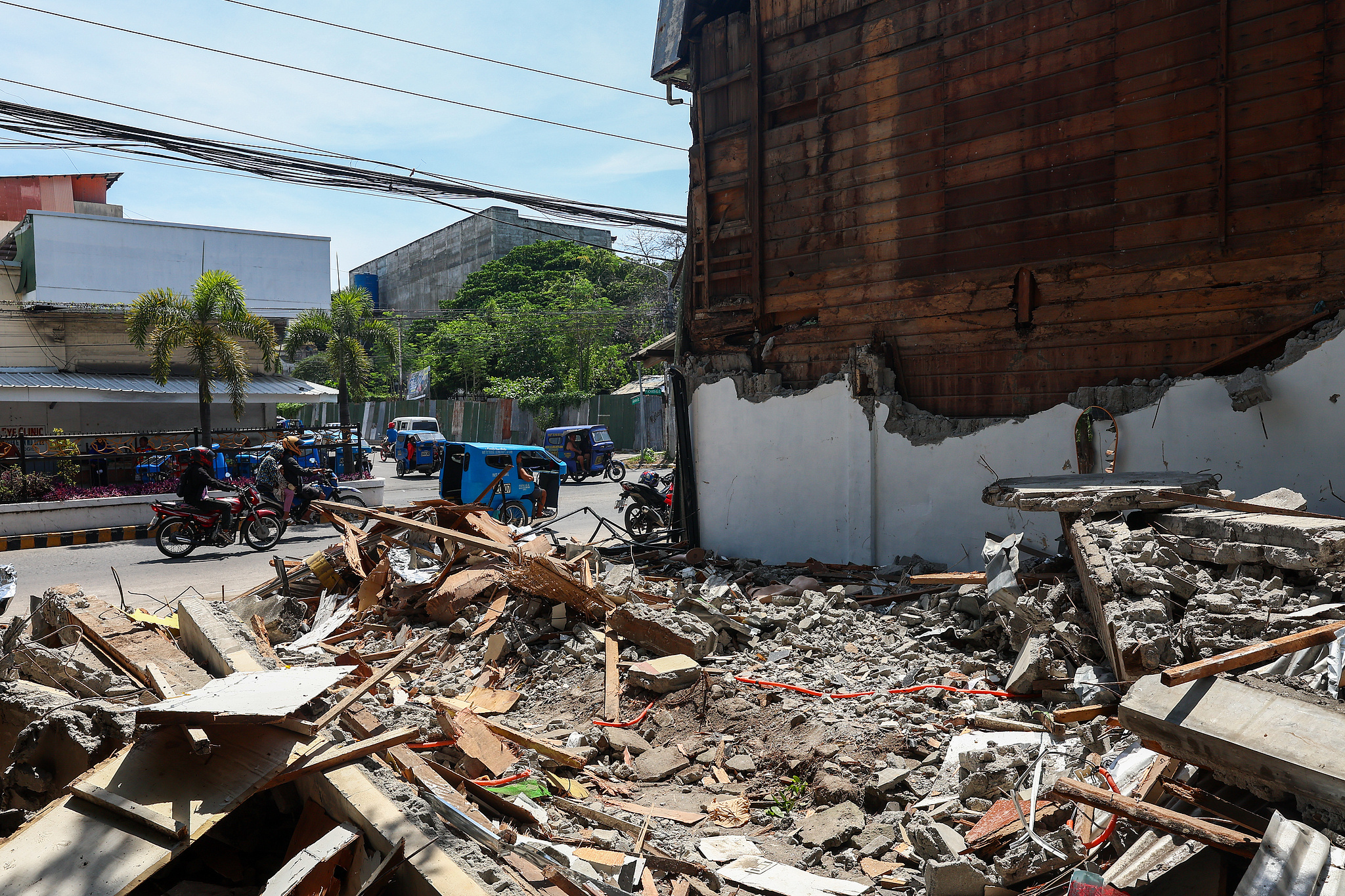 菲律宾南部强震已致68人死亡