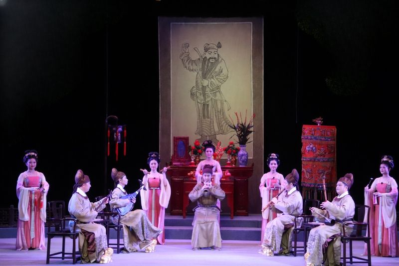 在泉州，南音不是只存在于舞台上的古乐，它常常从古厝、茶馆、街巷深处缓缓响起。图源：泉州文旅