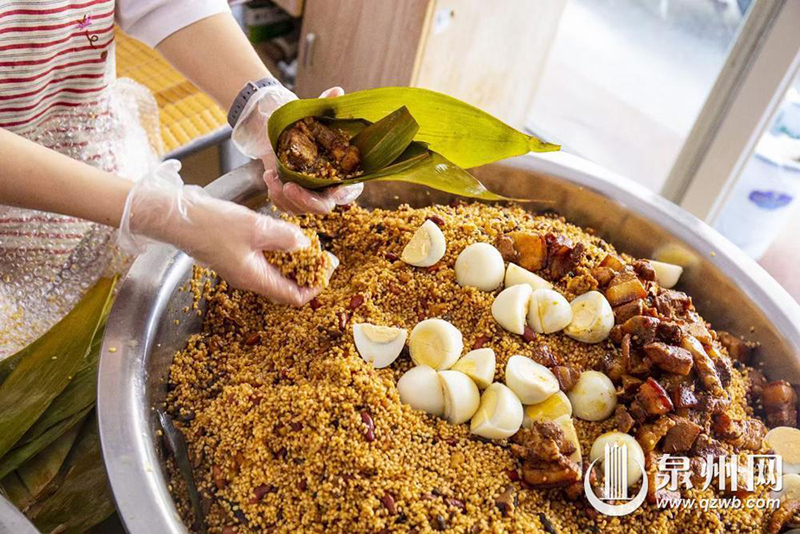 泉州肉粽馅料丰富（庄丽祥 摄）