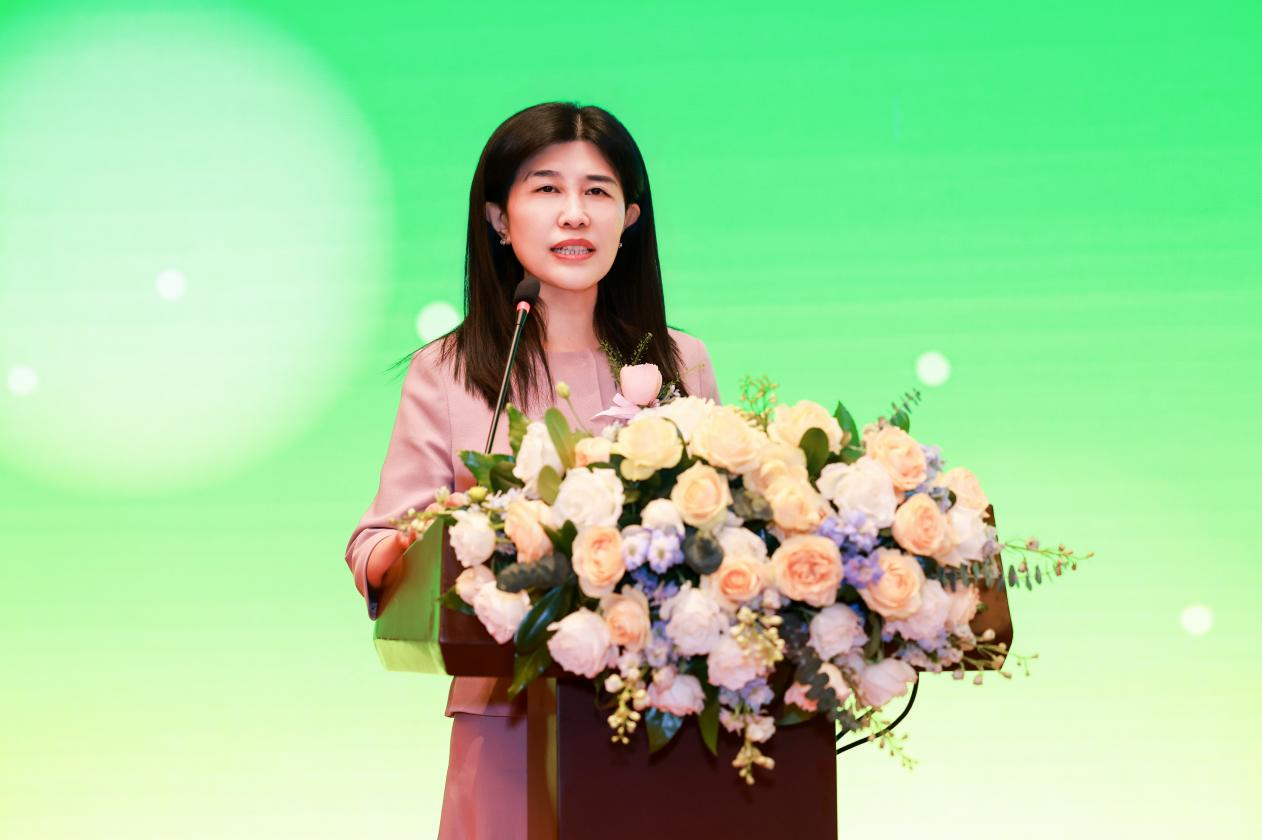 外研集团(外研社)党委书记、董事长,外研社社长 王芳