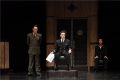 北京人艺再演《哗变》展现话剧语言魅力