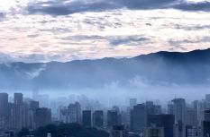 如梦似幻 美如仙境！福州城区上空出现平流雾！
