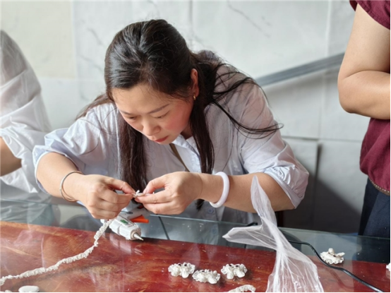 巧手编织新生活，宁德屏南搭桥助待业女性指411