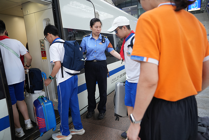 福州车站：高铁护航研学路 闽浙逐梦启新程
