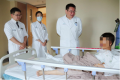 9岁男童三楼坠下致左眼凹陷、看东西重影，公益助力及时手术