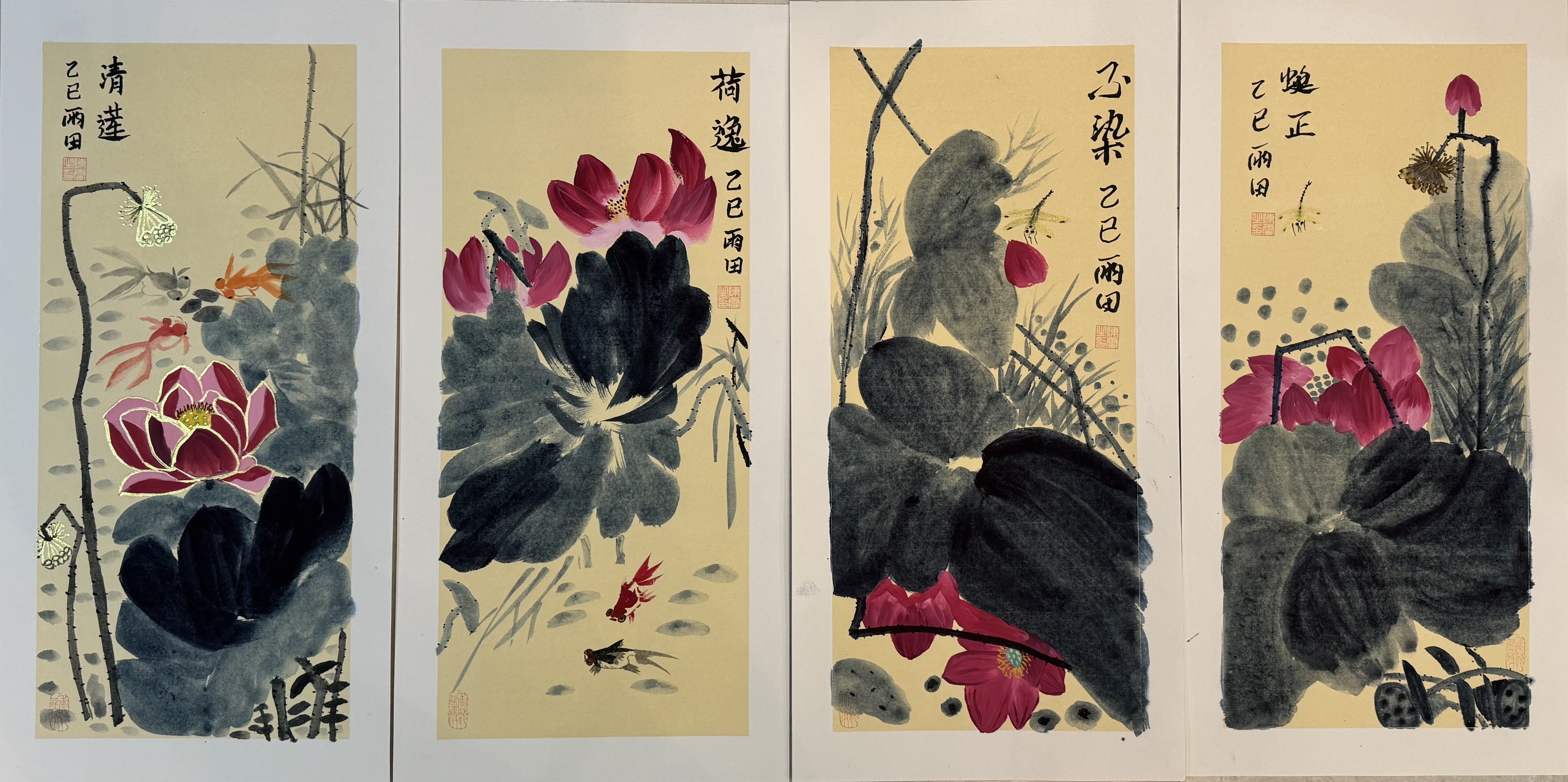 61何云芳家属《香远益清》荷花四条屏