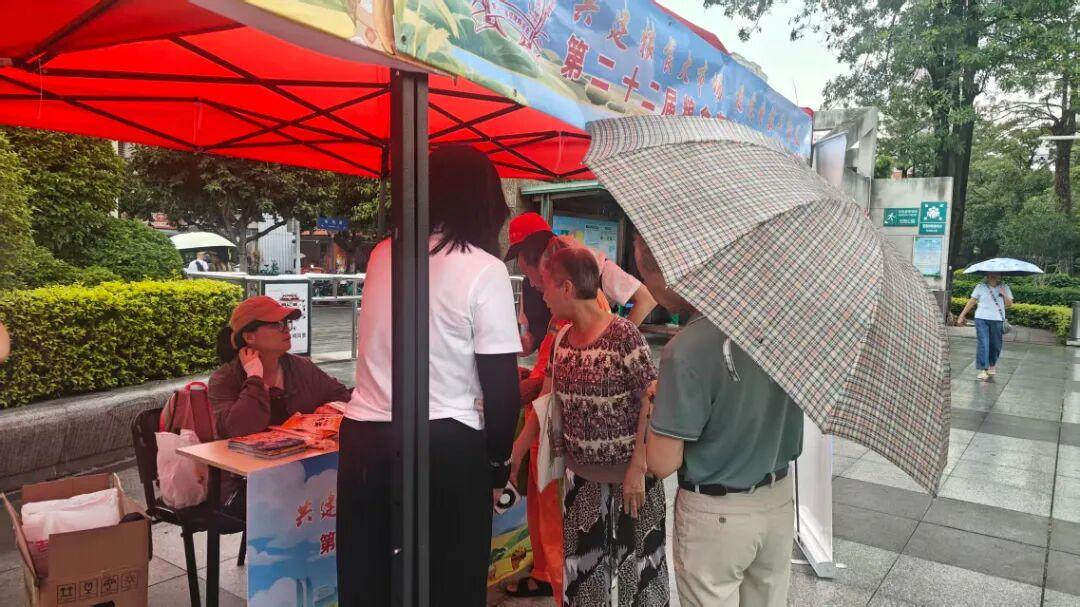 地推全城启动！粮洽会惠民福利进公园社区