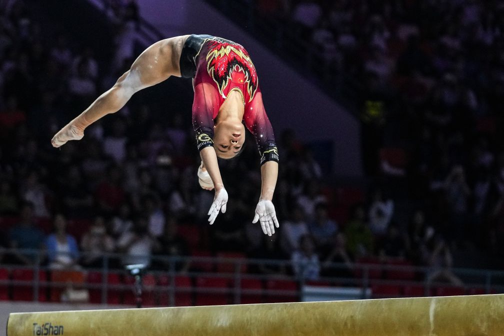 体操亚锦赛中国队单日斩获两金