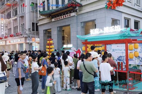 盛唐风华邂逅鹭岛骑楼 2026全国快闪巡游燃动厦门百年老街		