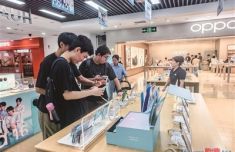 厦门：“后高考经济”升温 电子产品热卖