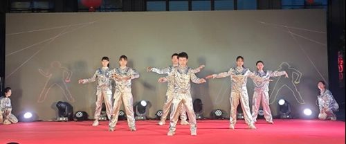“洪”心向党筑初心 砥砺前行谱新篇 第四届聆听“凤”音·心潮音乐会燃情开唱 奏响基层治理新乐章
