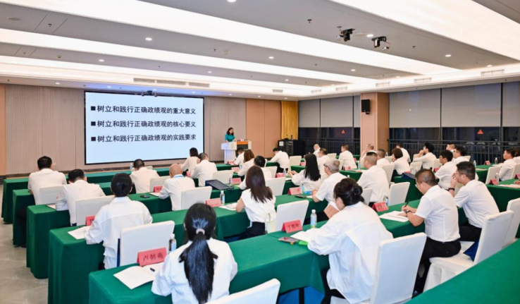 在“功成不必在我”的丰碑前,寻找保险人的“正确答案”