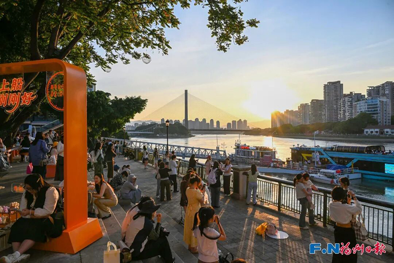 仓前公园。记者 池远 摄