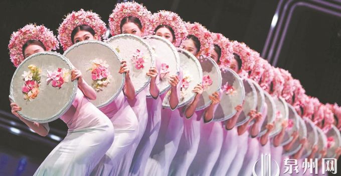 精品舞蹈《花簪春序》亮相央视 朱迅等名家盛赞泉州非遗