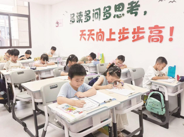 漳州市青少年宫暑期班办到“家门口”