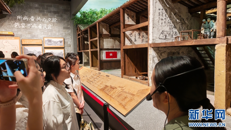 纪念馆里的革命文物、苏区真实史实成为思政课鲜活教材。新华网 刘丰 摄