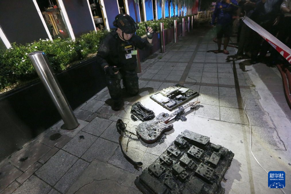 泰国曼谷一啤酒餐厅发生火灾致27人死亡
