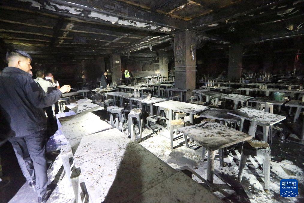 泰国曼谷一啤酒餐厅发生火灾致27人死亡