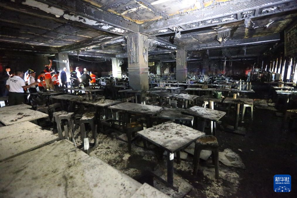 泰国曼谷一啤酒餐厅发生火灾致27人死亡
