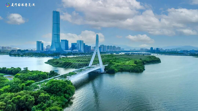 意远桥。潘兰齐 摄