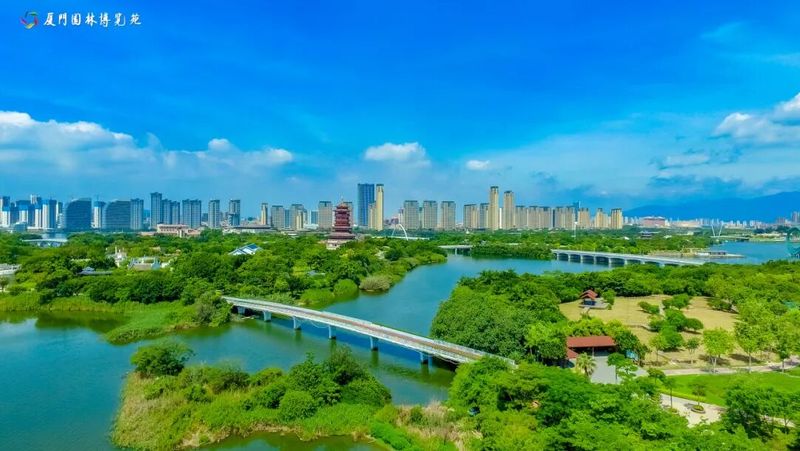 覃思桥。潘兰齐 摄