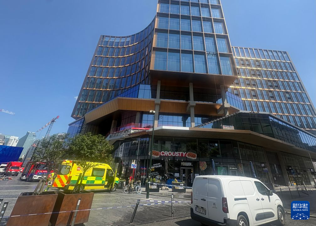 比利时首都市中心大楼起火致多人死亡