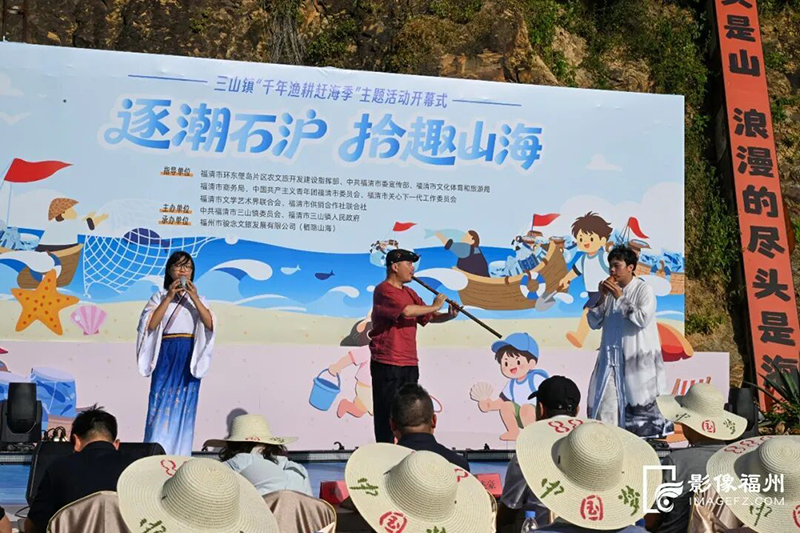 活动启动现场的民俗展演。记者 池远 摄