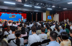 “清新福建”单口喜剧大赛新人组决赛在福州举行