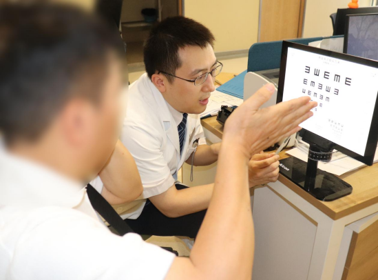 全国首批植入！强生 TECNIS Odyssey™奥德赛全视程人工晶状体落地福州爱尔眼科