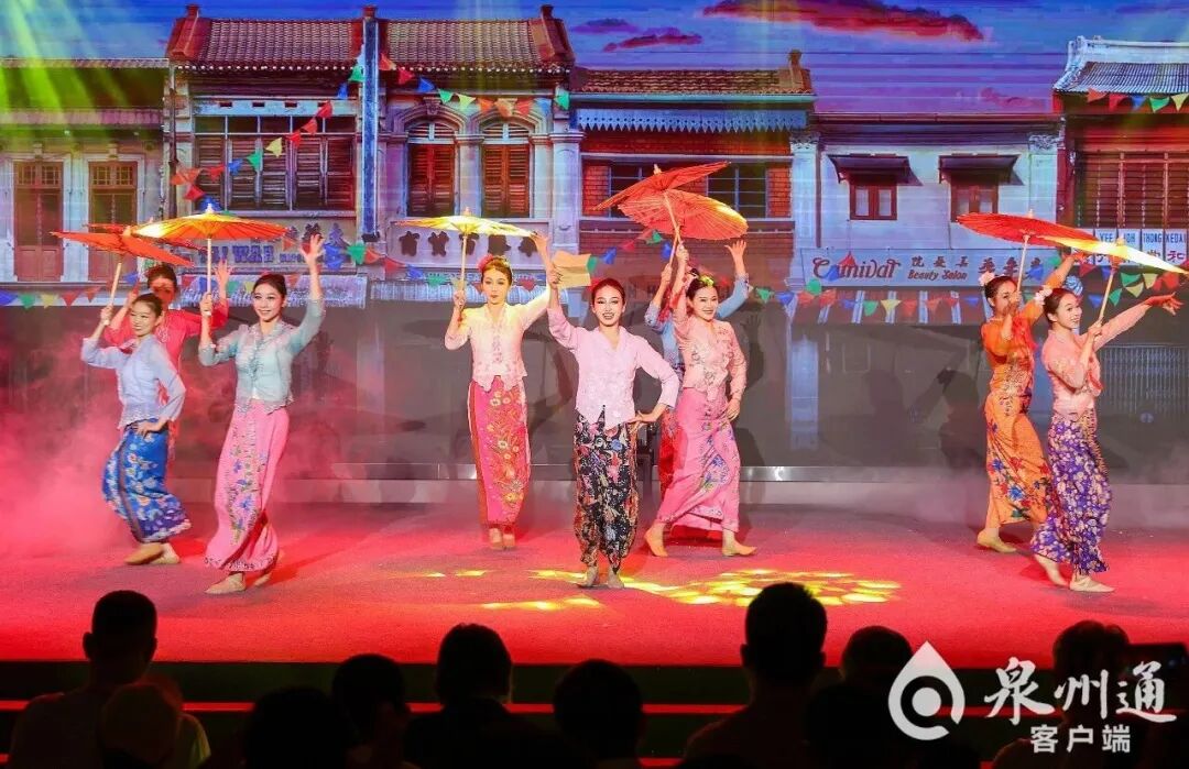 以世界记忆遗产“侨批”为脉络的主题融合情景剧《侨批往事》（泉州晚报社融媒体记者 陈起拓 摄）
