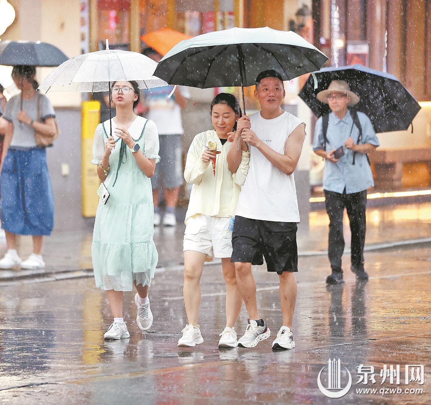 台风“红霞”送清凉 阵雨持续加码