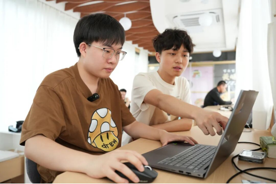 阳光学院学生进行网络安全组队实战
