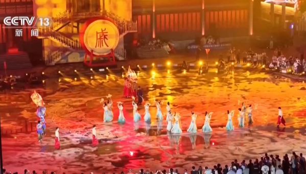 多元夜游激发文旅活力 景区延时开放将消费场景向夜间平移