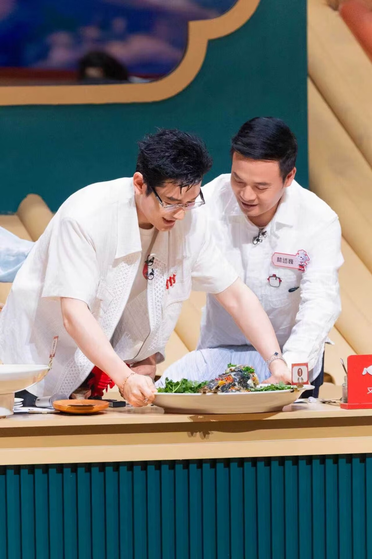 让黄晓明感叹“饭都没吃，就等这一顿”的辣椒炒肉，上桌了！