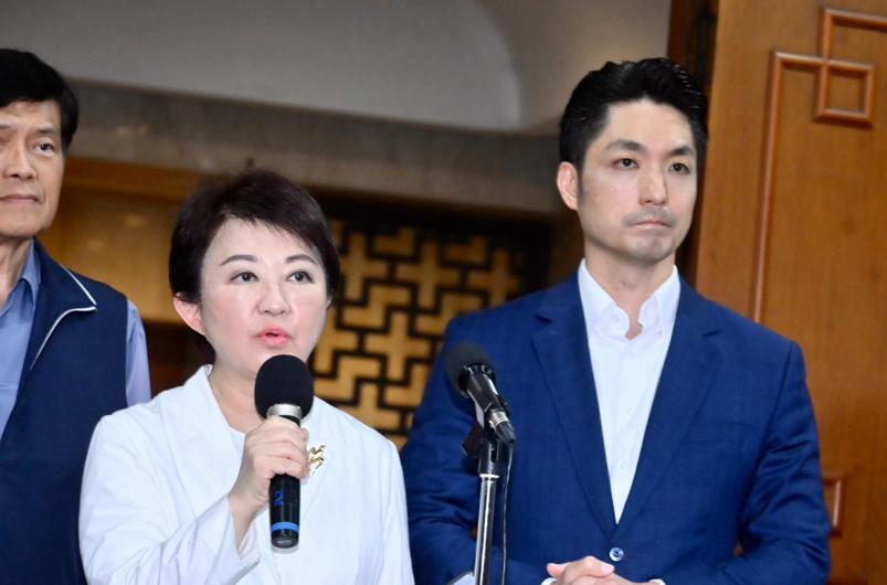 台糖“知毒不报”推诿狡辩，赖当局极力为其护航，卢秀燕、蒋万安怒轰绿营：“门神”一大堆！