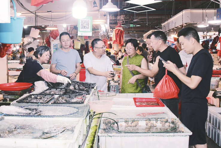 东山旅游火爆 游客寻景又问“鲜”