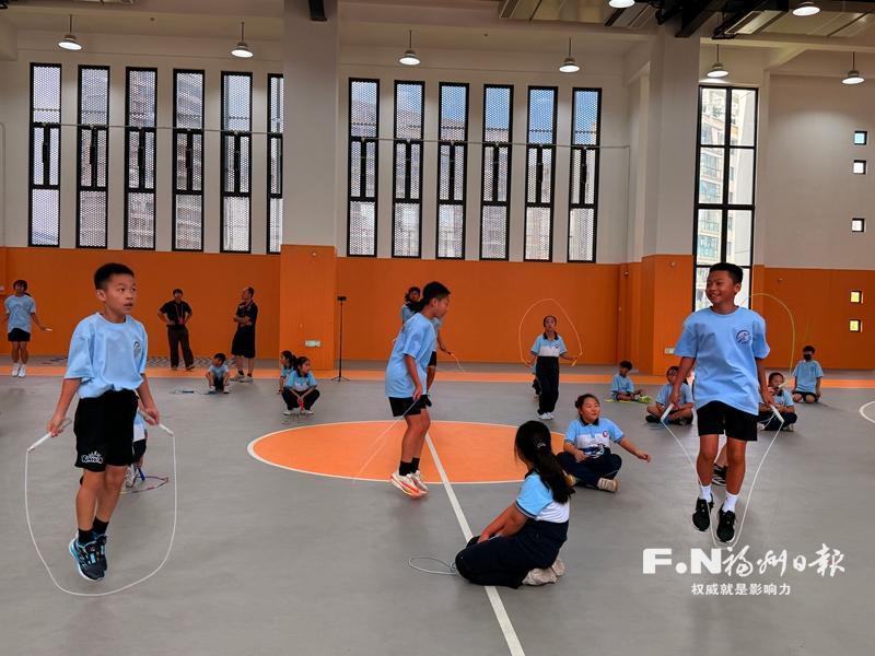 两岸青少年以绳会友增情谊