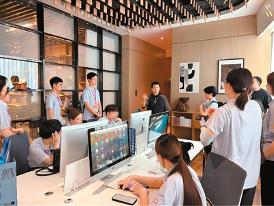 一场跨越海峡的青春共创