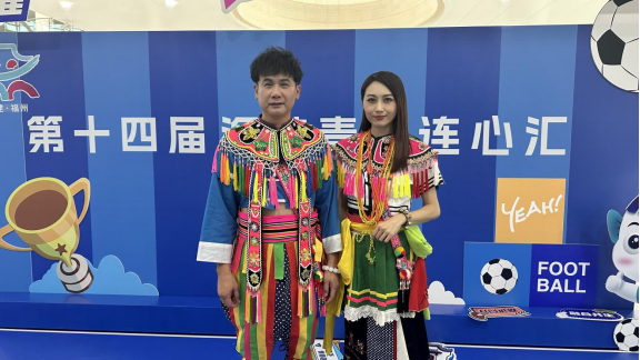 来自台湾阿美族的吴军、陈海琳夫妻。李牧晨 摄