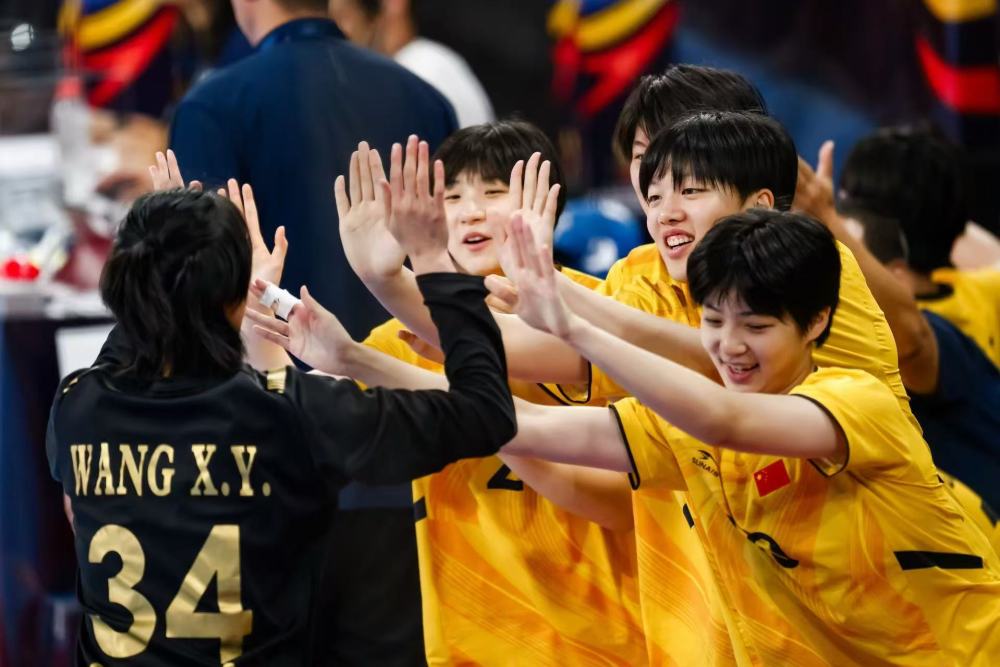 中国U18女手世锦赛创历史 张朔颜入选最佳阵容