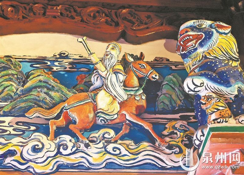 玉犀巷土地公庙屋檐上的“八仙过海”——张果老。