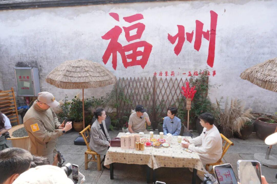八闽e评 | 东方甄选福州老巷直播:为何让人忍不住点赞?