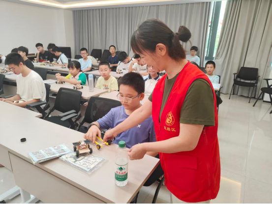 “逐梦蓝天・探秘航空”乐天泉航空科技夏令营圆满闭营311