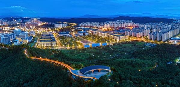 产业向新 民生暖-武夷新区加快建设时代新城