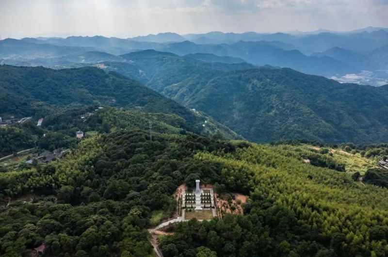 降虎村也是兵家必争之地，明代戚继光曾在此驻寨抗倭。