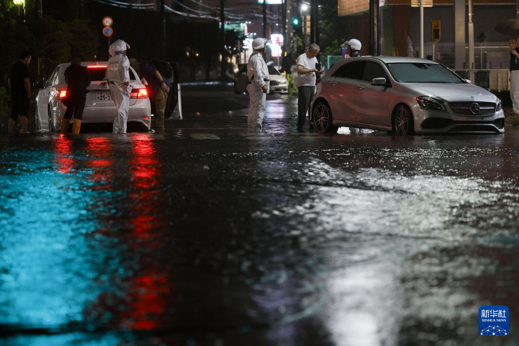 日本关东地区遭遇强降雨