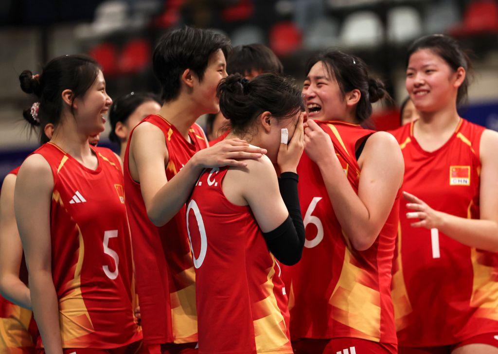U17女排世锦赛：中国队险胜晋级四强