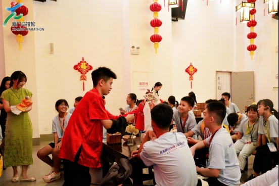 第三届“厦门马拉松杯”青少年公益体育研学营开启文化寻根之旅,遇见烟火漳州!