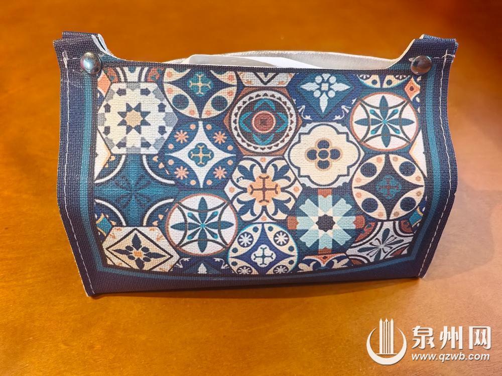 花砖元素抽纸盒